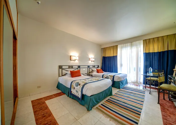 Club Paradisio (adults Only) Otel 4*
